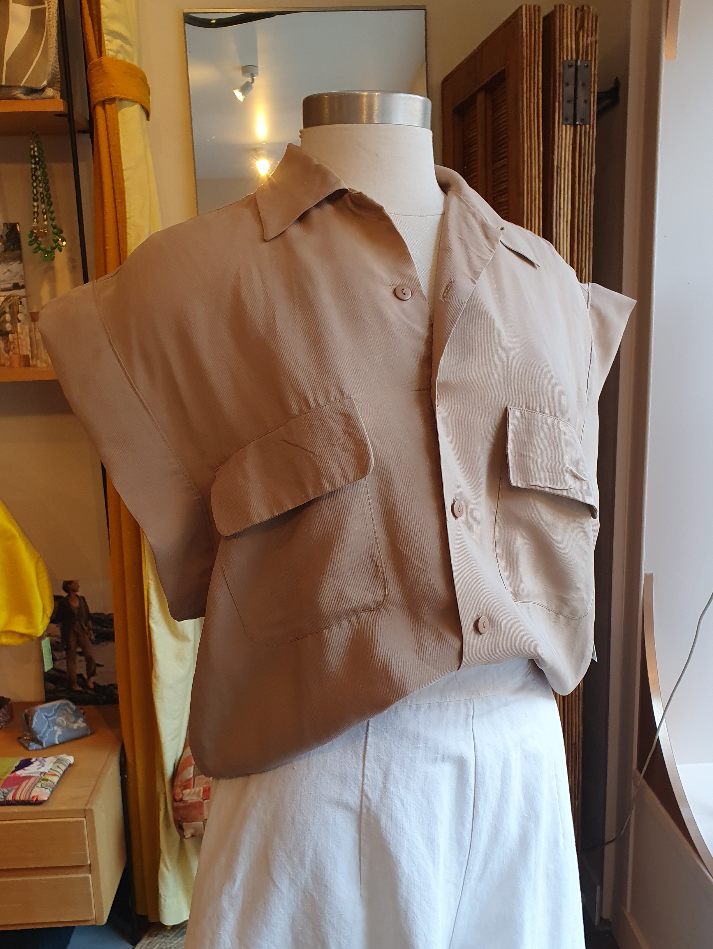 chemise militante soie beige