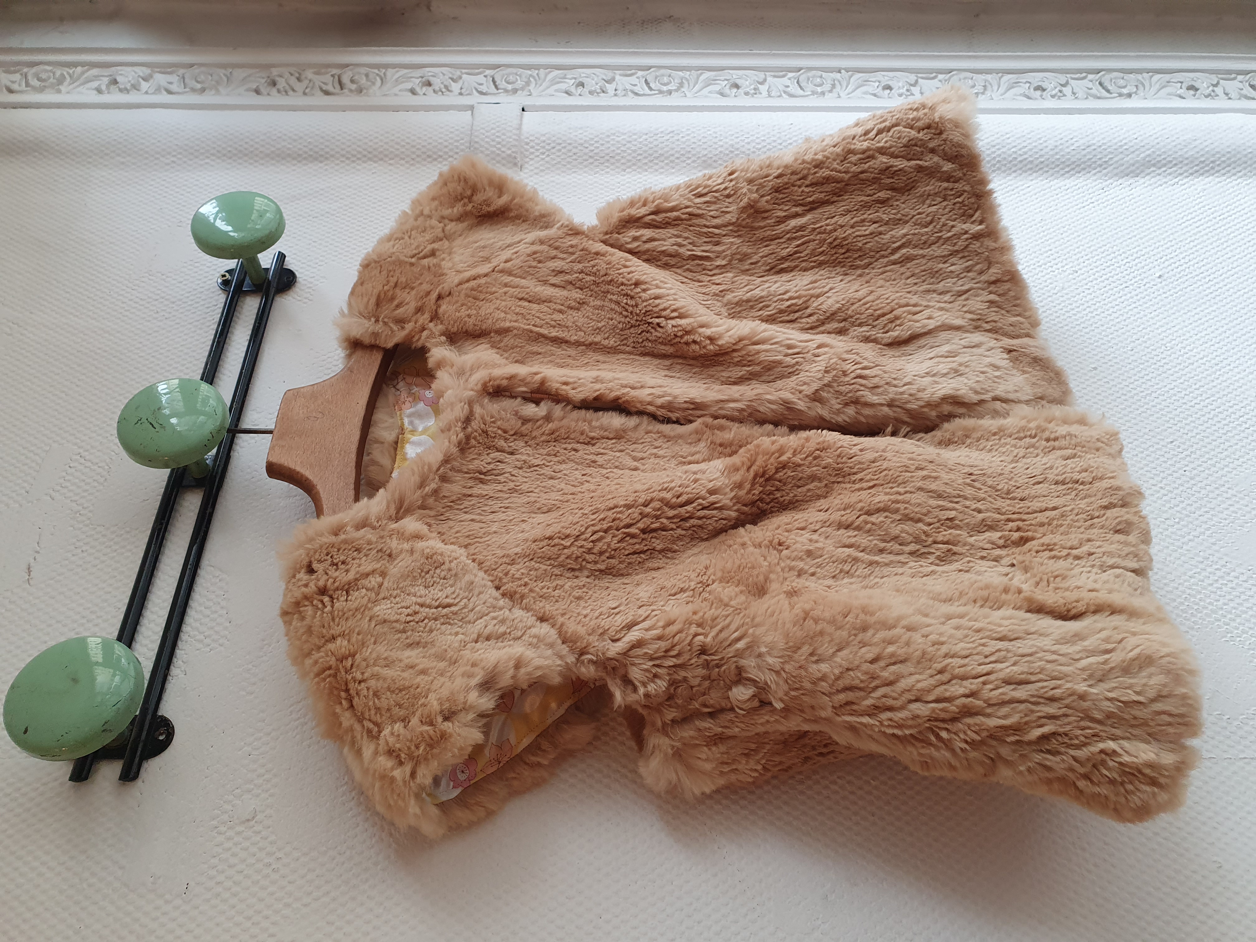 gilet sans manches fourrure beige