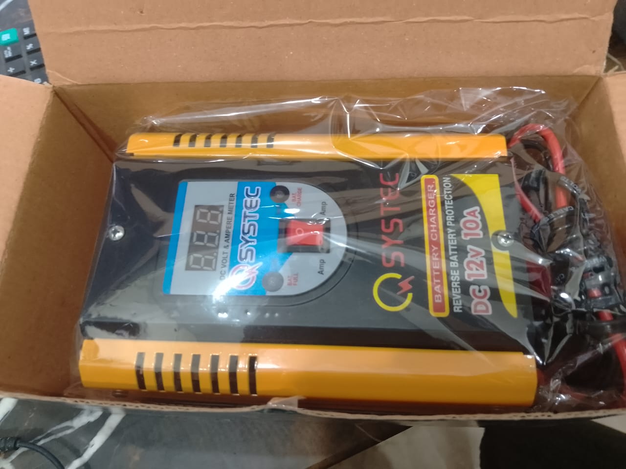 QSystec 10Amp Charger (M)