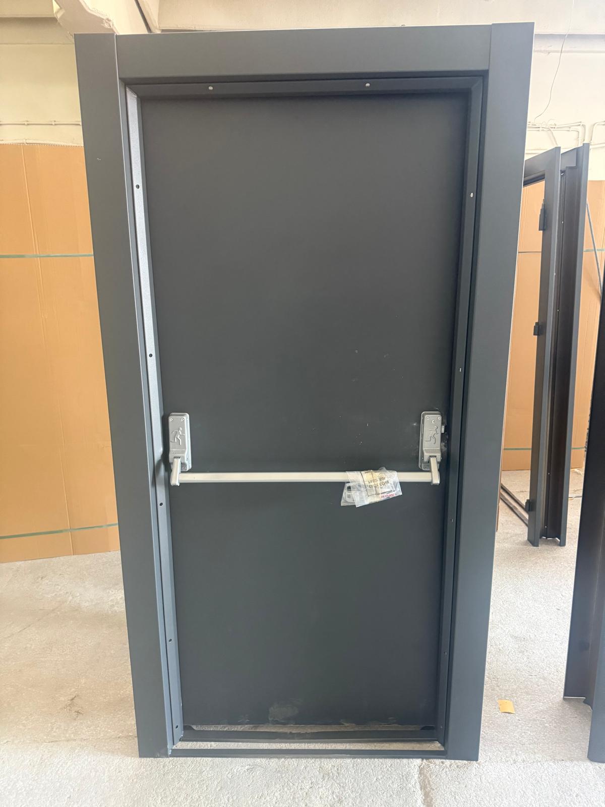 Gri Renk 120 Dakika Yangına Dayanım Belgeli Yangın Kapısı