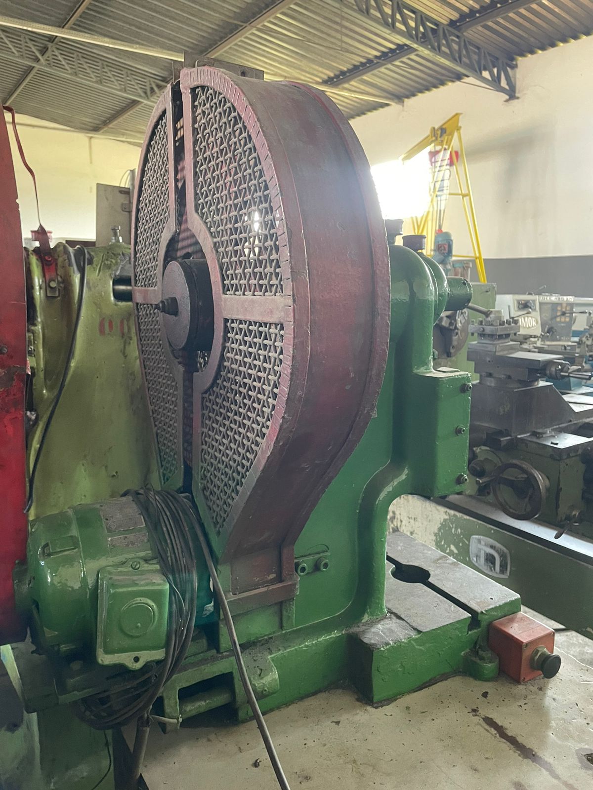 Prensa excêntrica 8T