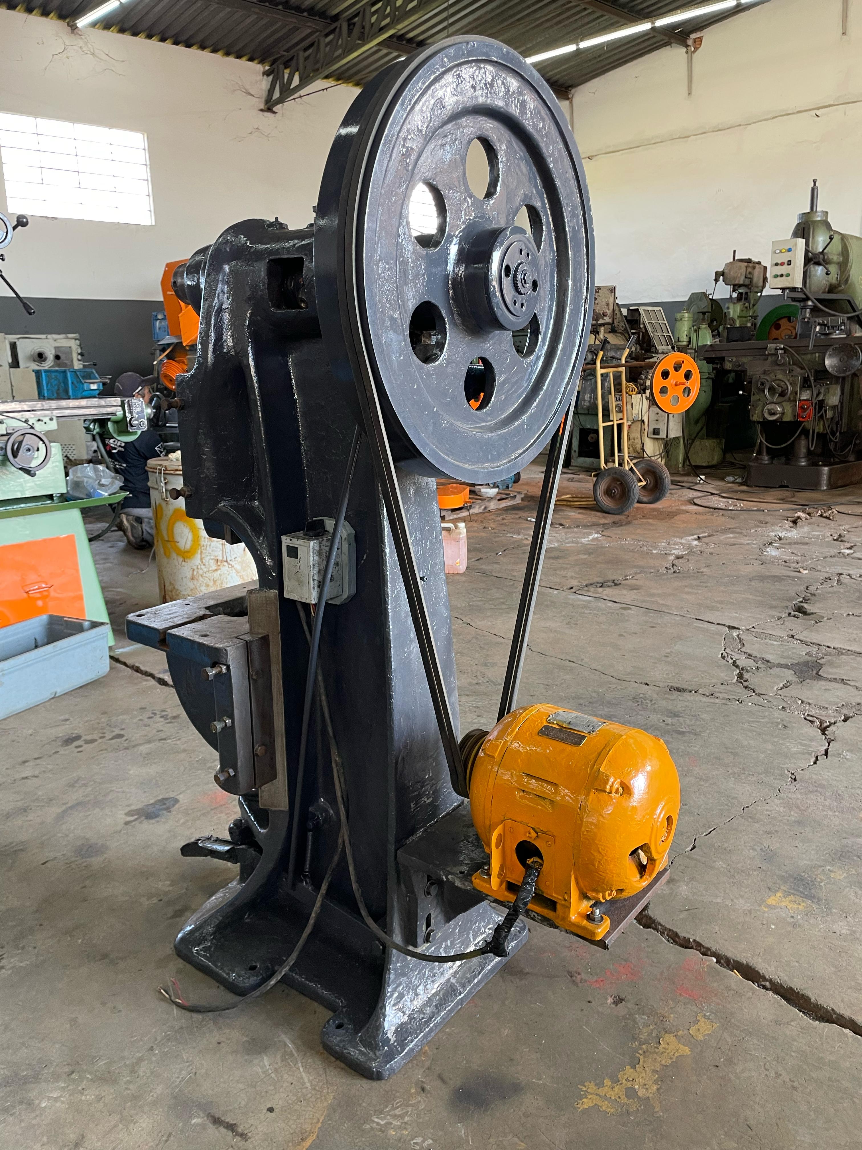 Prensa Excêntrica 12T