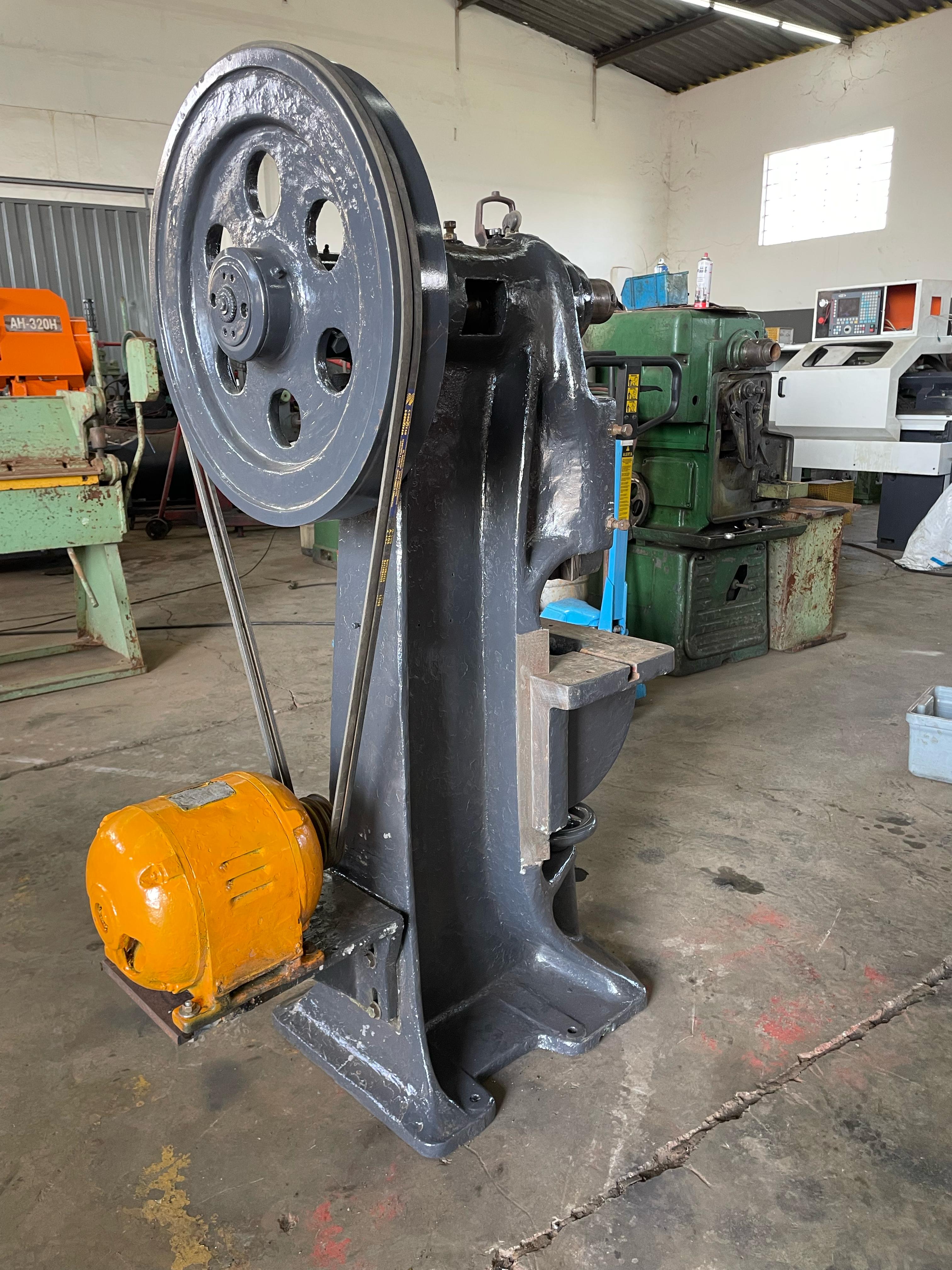 Prensa Excêntrica 12T