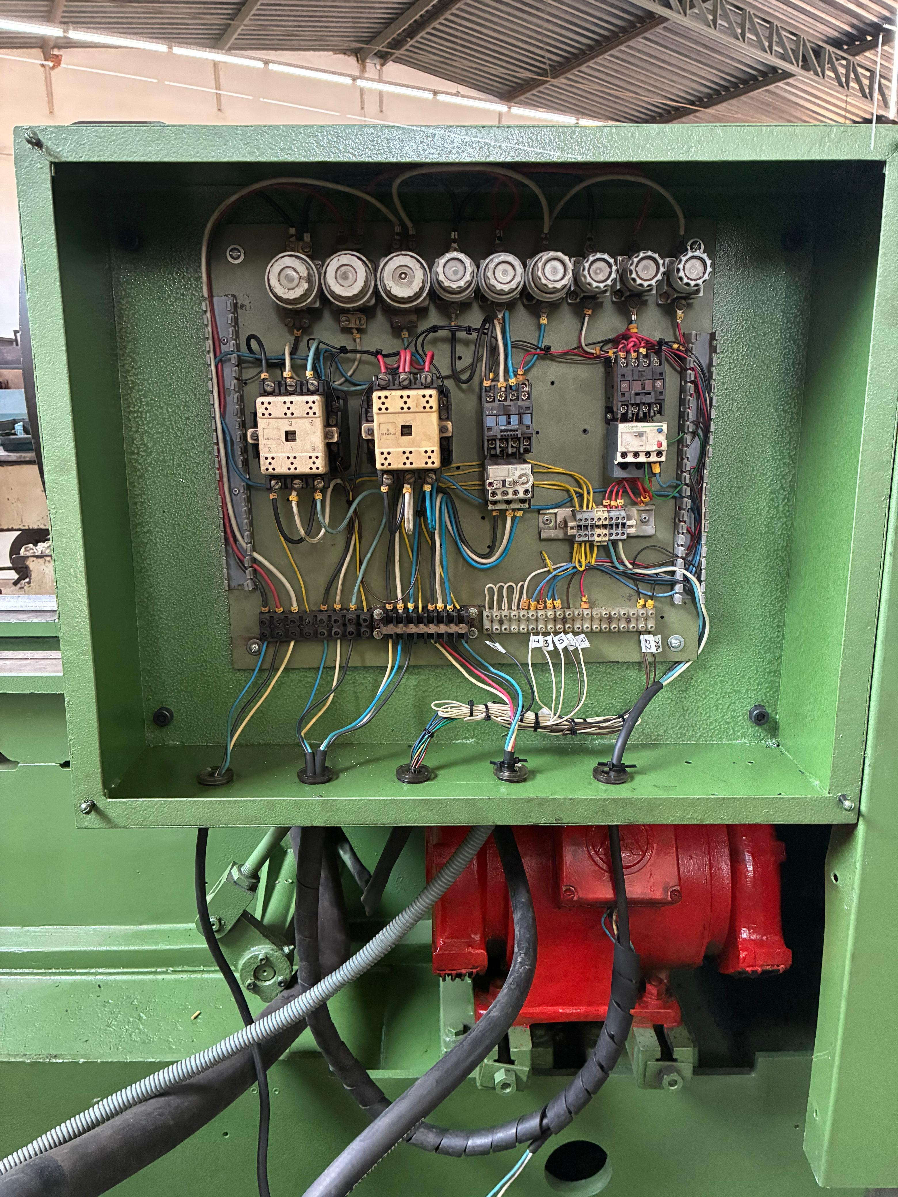 Torno Nardini HM 2000