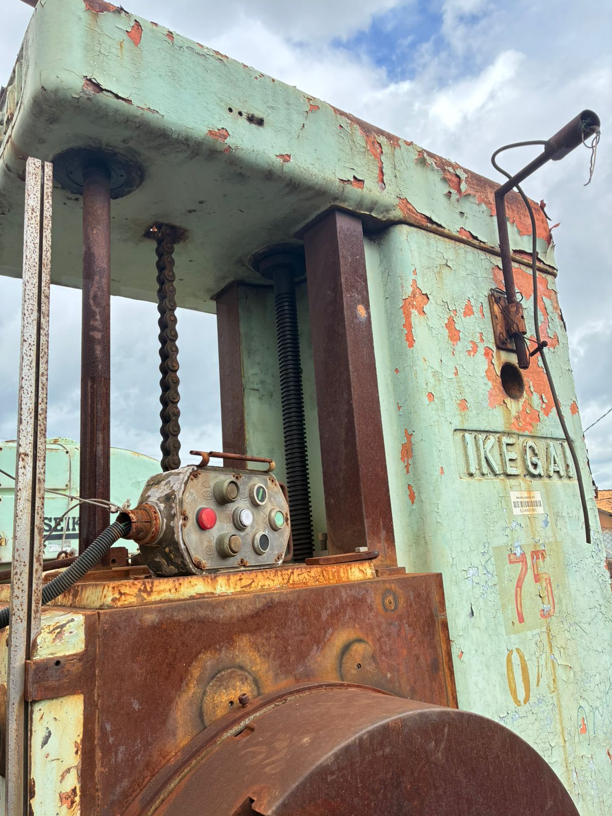 Mandrilhadora IKEGAI S75 MUITO ROBUSTA no estado