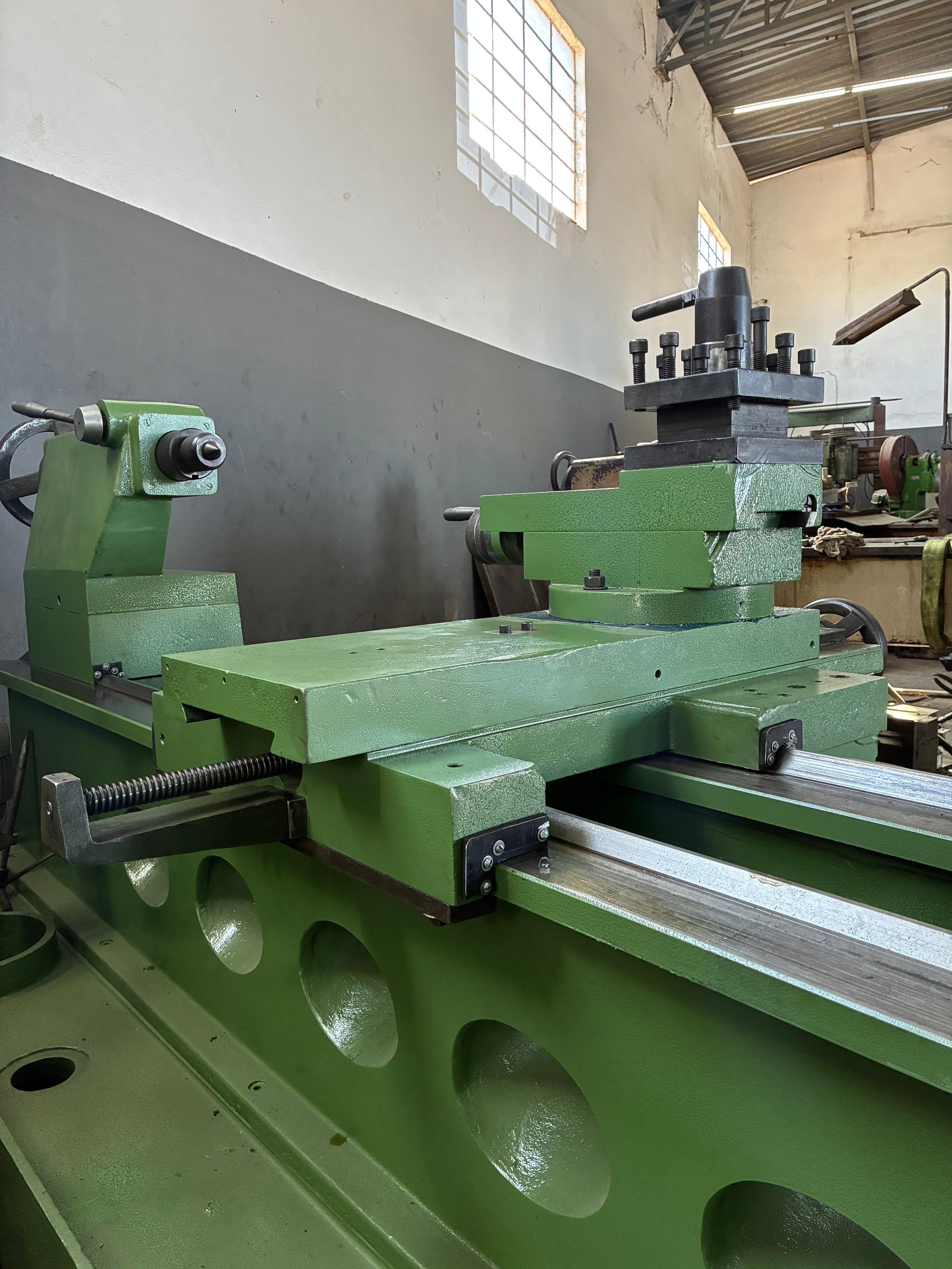 Torno Nardini HM 2000