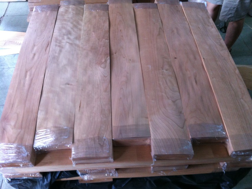 Cherry flooring veneer