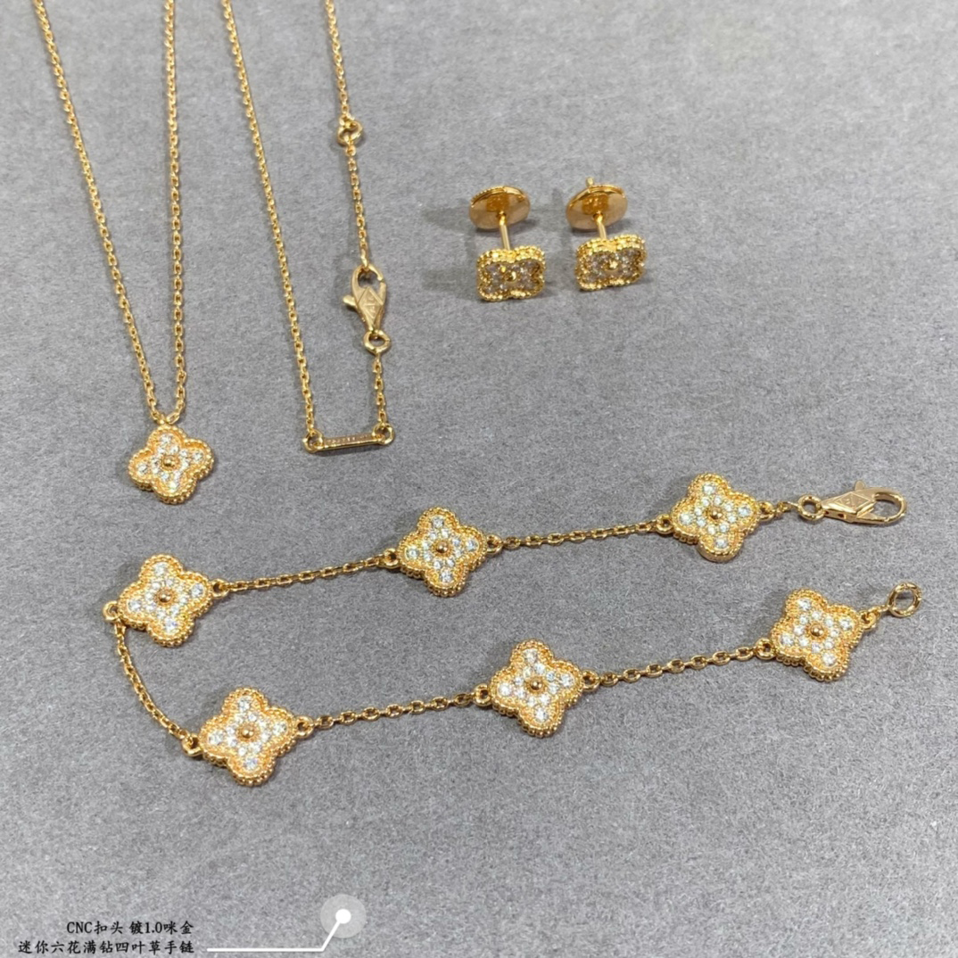 VVCA Bracelets Good Quality