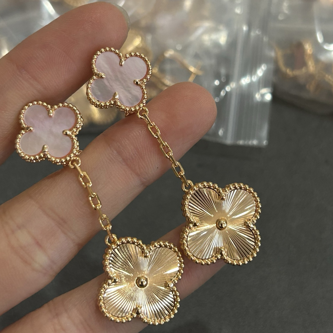 VVCA Earrings Good Quality