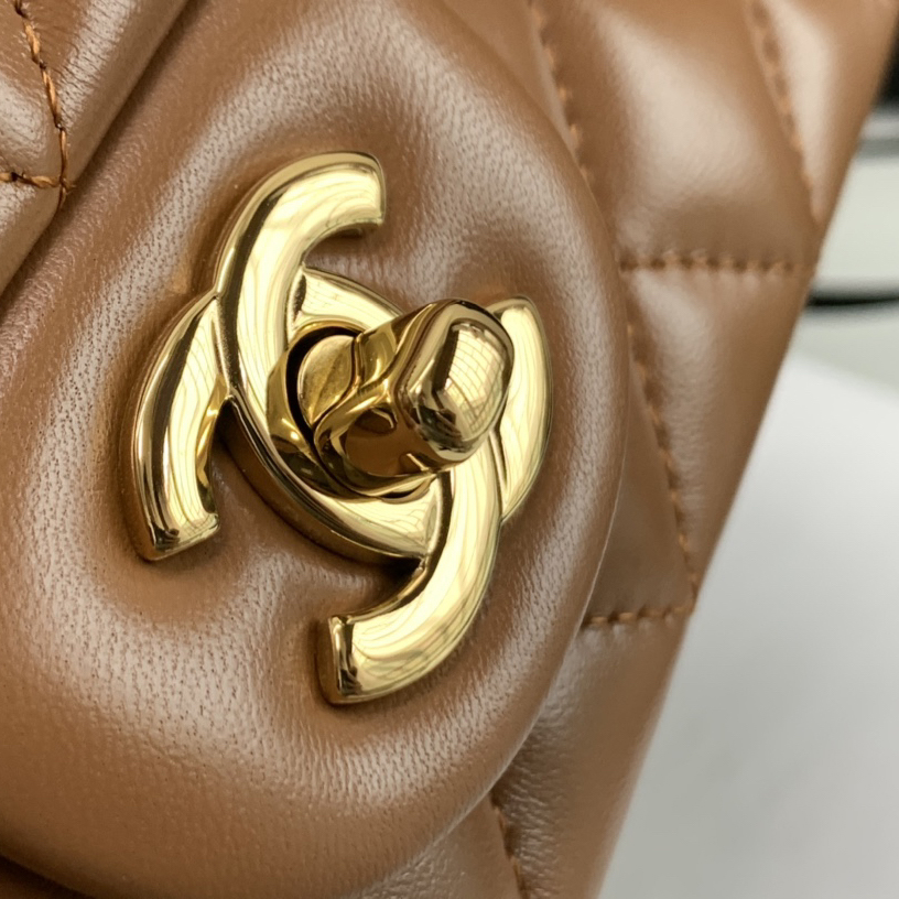 CC Bags Classic Quilted Shoulder Best 20cm