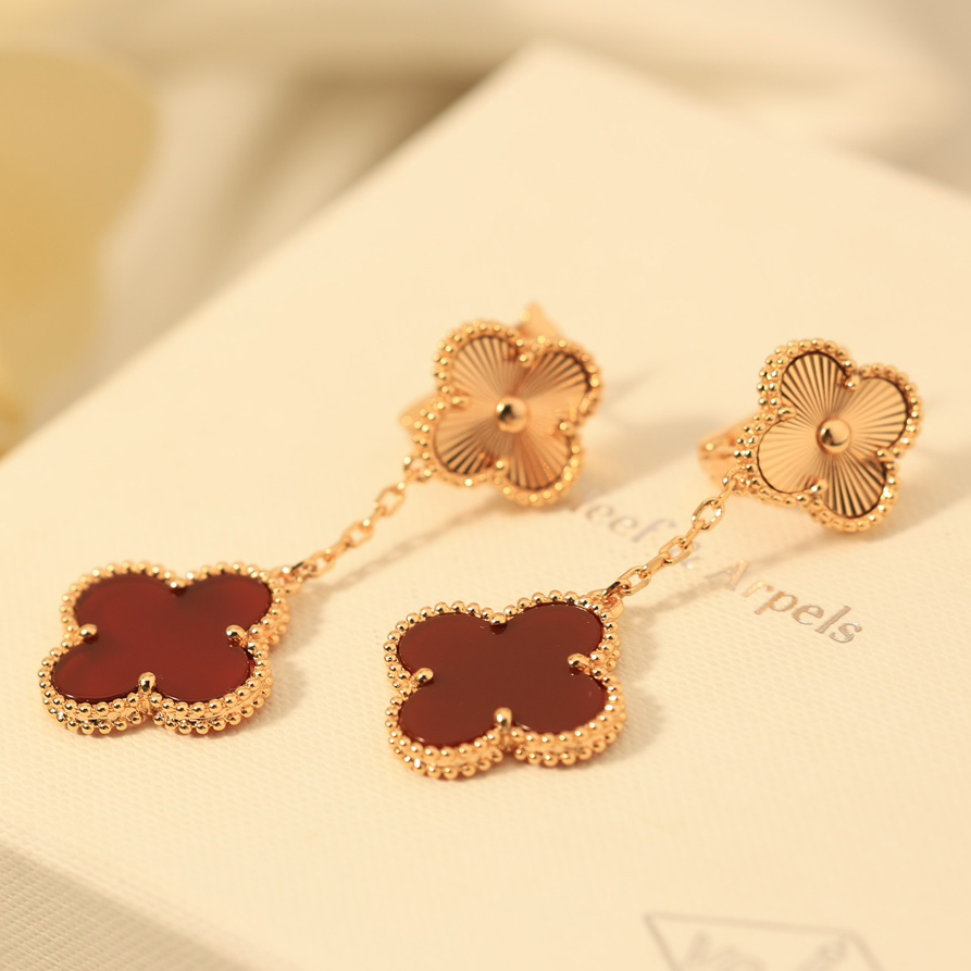 VVCA Earrings Good Quality