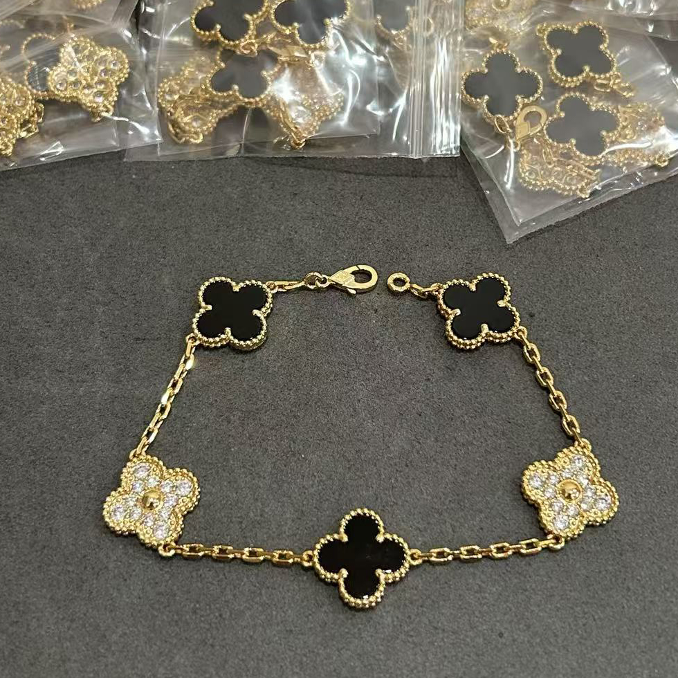 VVCA Bracelets Good Quality