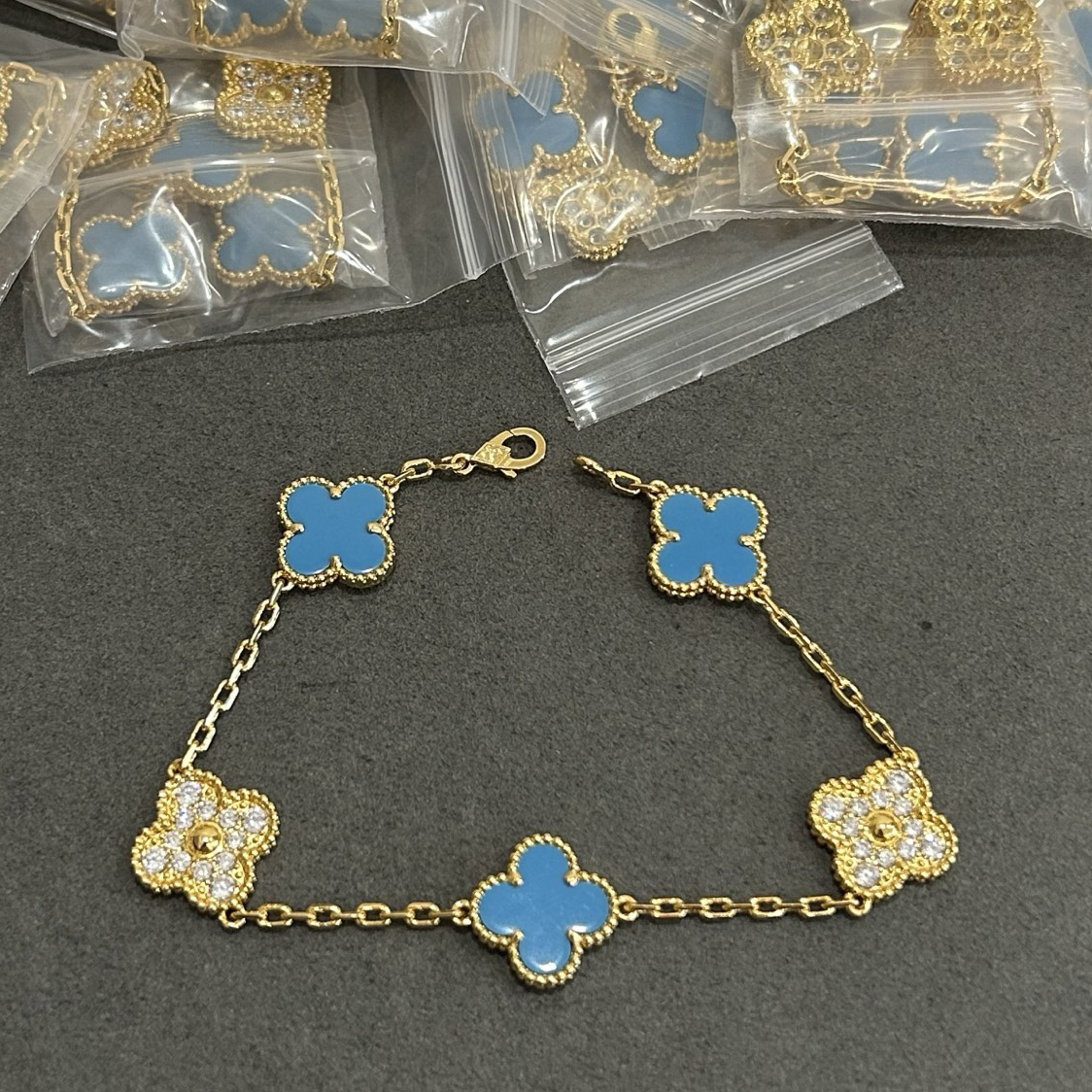 VVCA Bracelets Good Quality