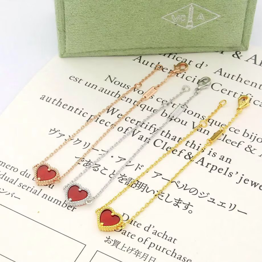 VVCA Bracelets Good Quality