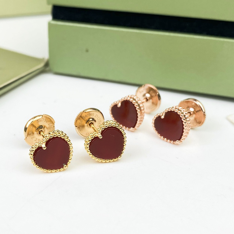 VVCA Earrings Good Quality