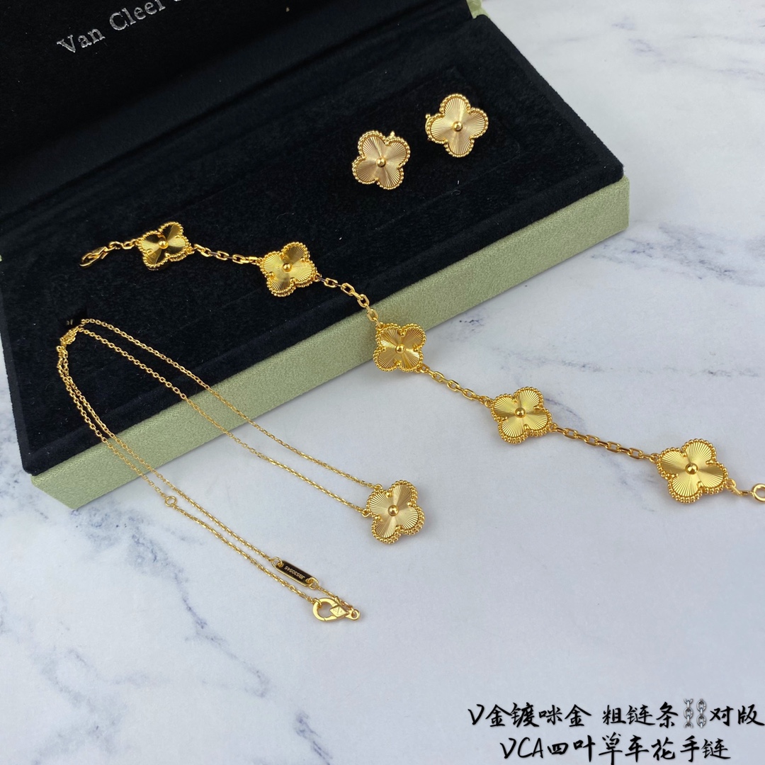 VVCA Bracelets Good Quality