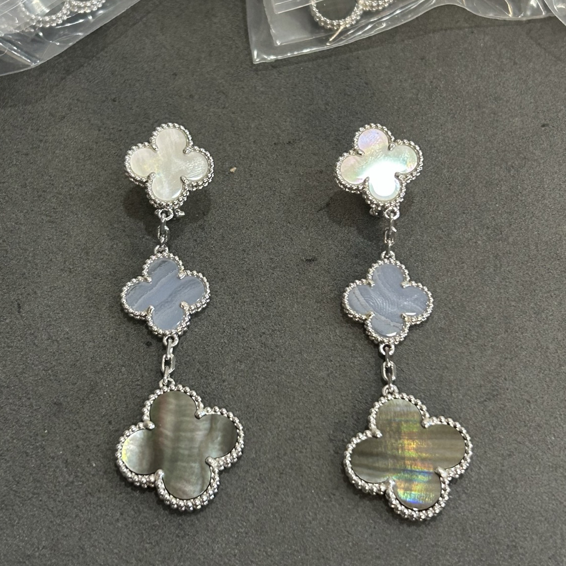 VVCA Earrings Good Quality