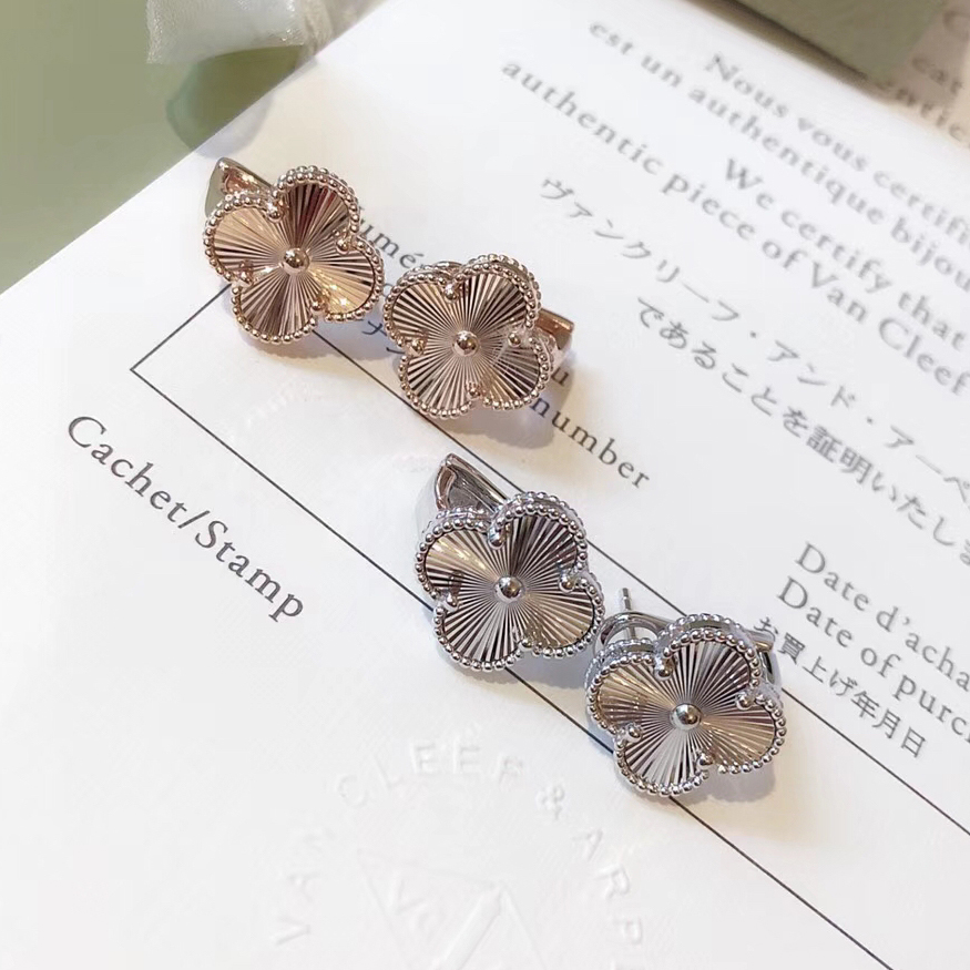 VVCA Earrings Good Quality