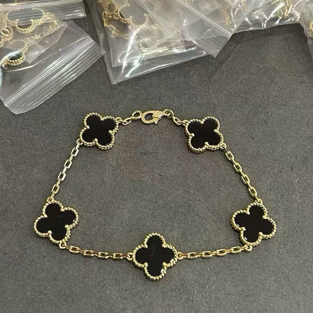 VVCA Bracelets Good Quality