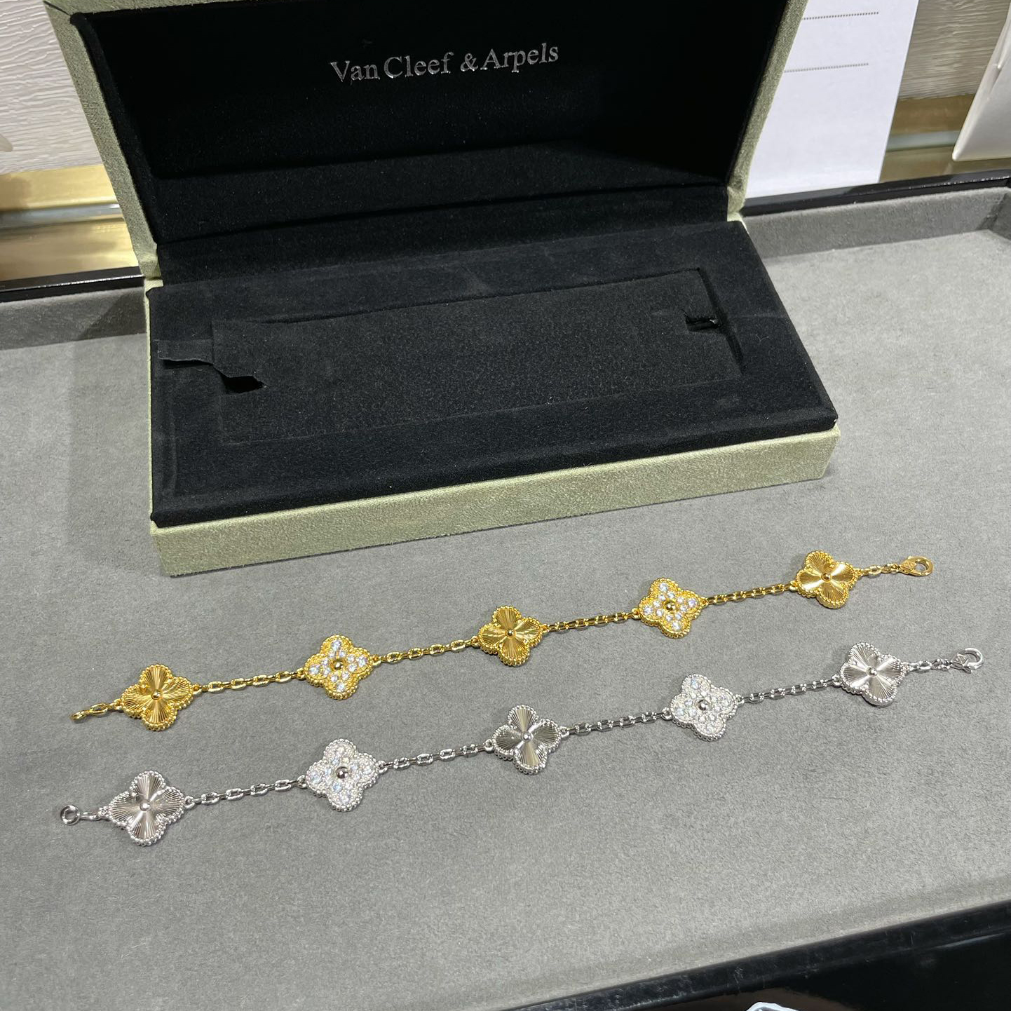 VVCA Bracelets Good Quality