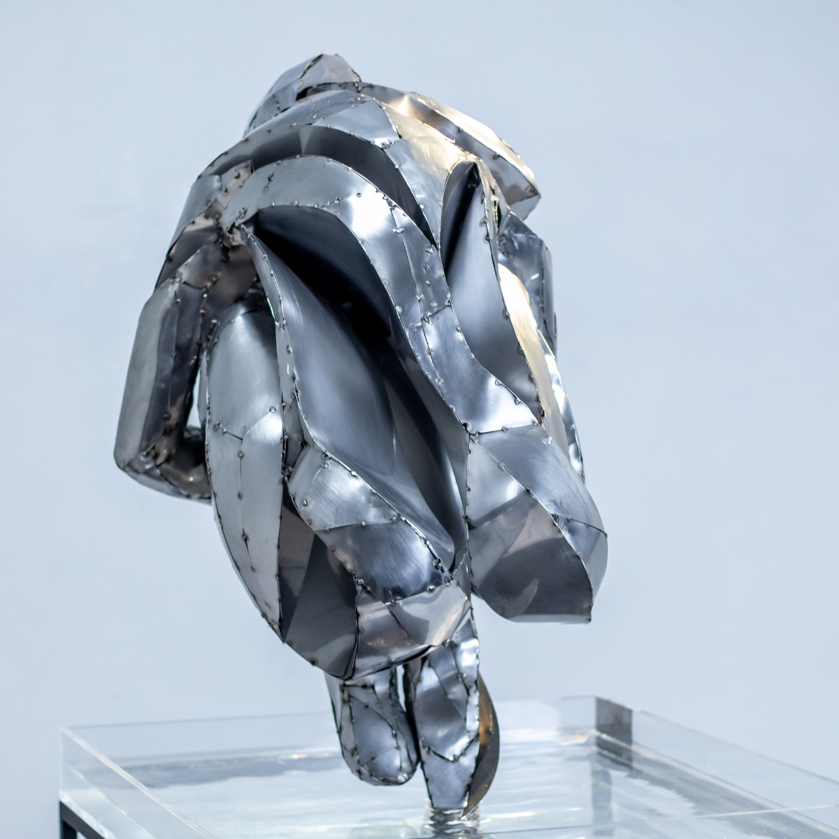 ALMA – Escultura en Acero Inoxidable Forjado en Frío | Sol Satori