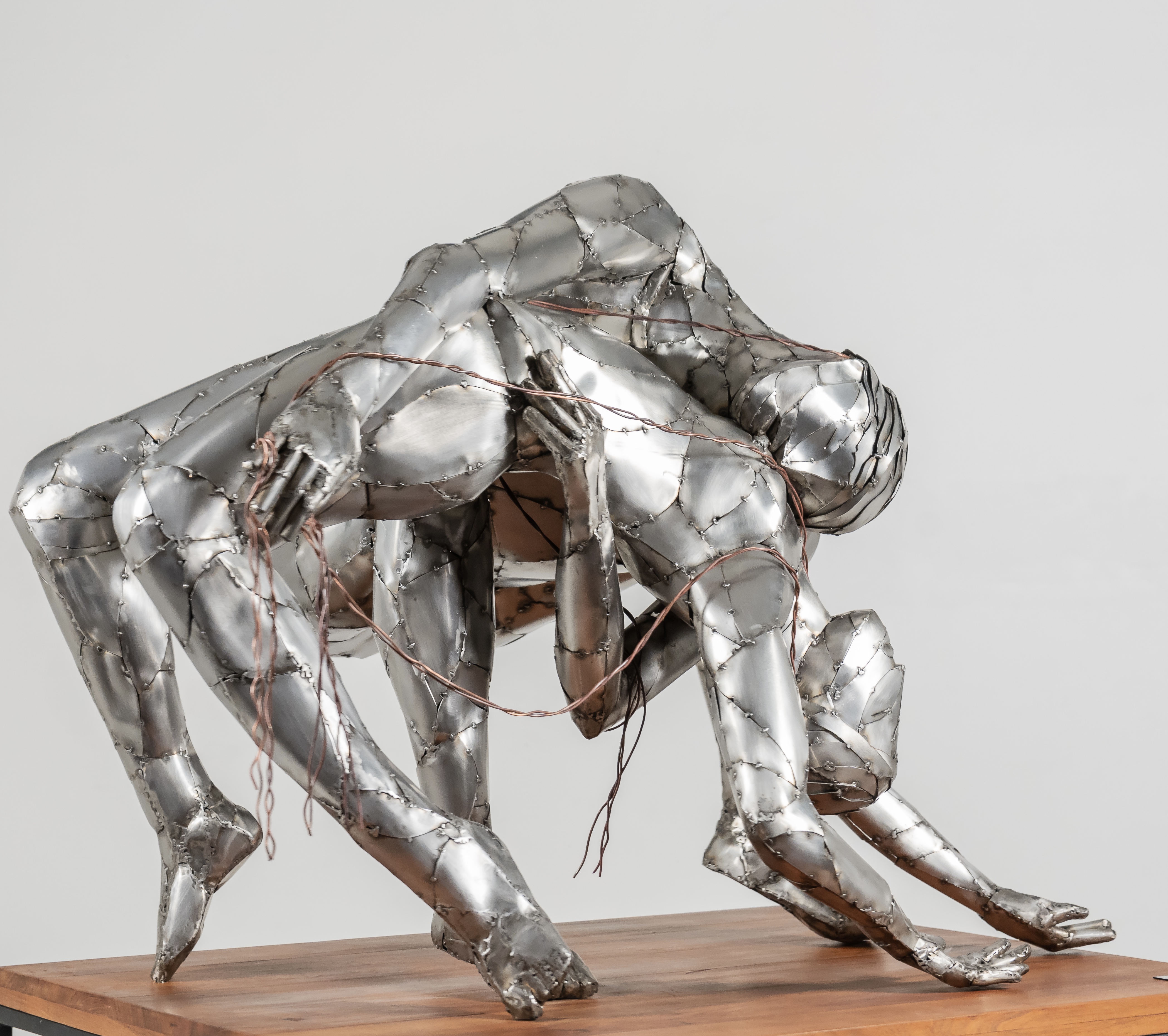 Marionettes – Escultura en Acero Inoxidable Forjado | Sol Satori