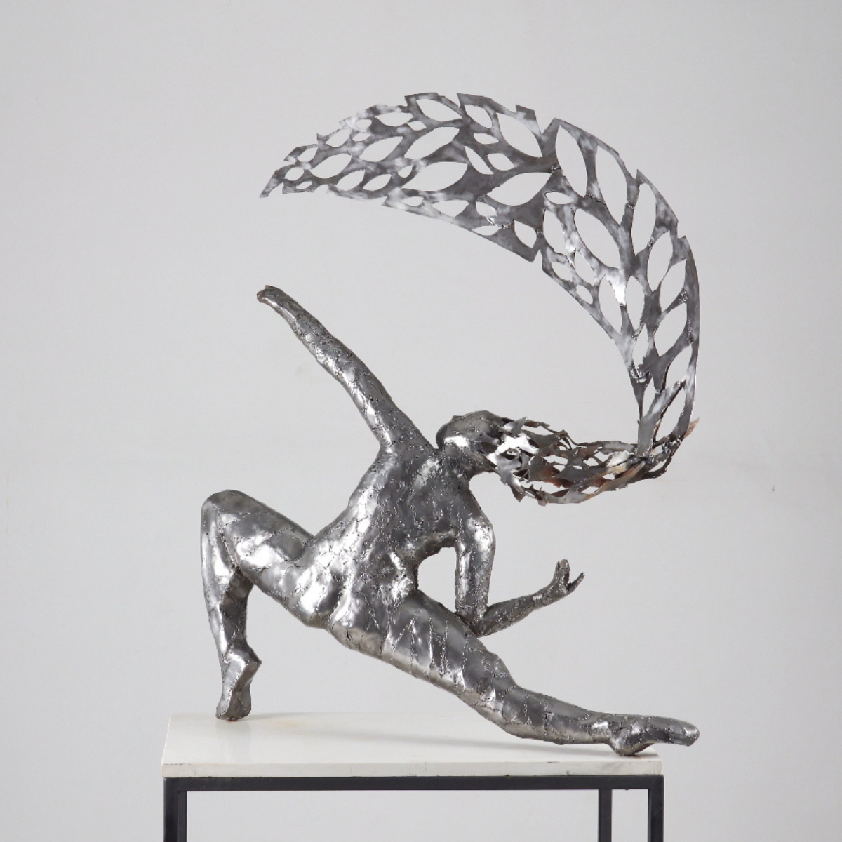 NEWEN- Escultura en acero al carbono- | Sol Satori
