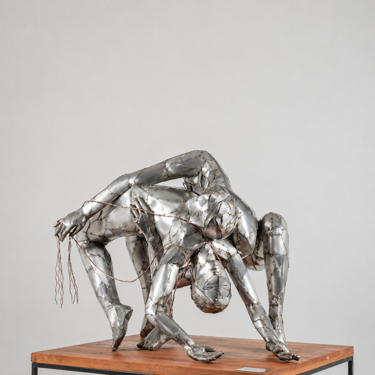 Marionettes – Escultura en Acero Inoxidable Forjado | Sol Satori