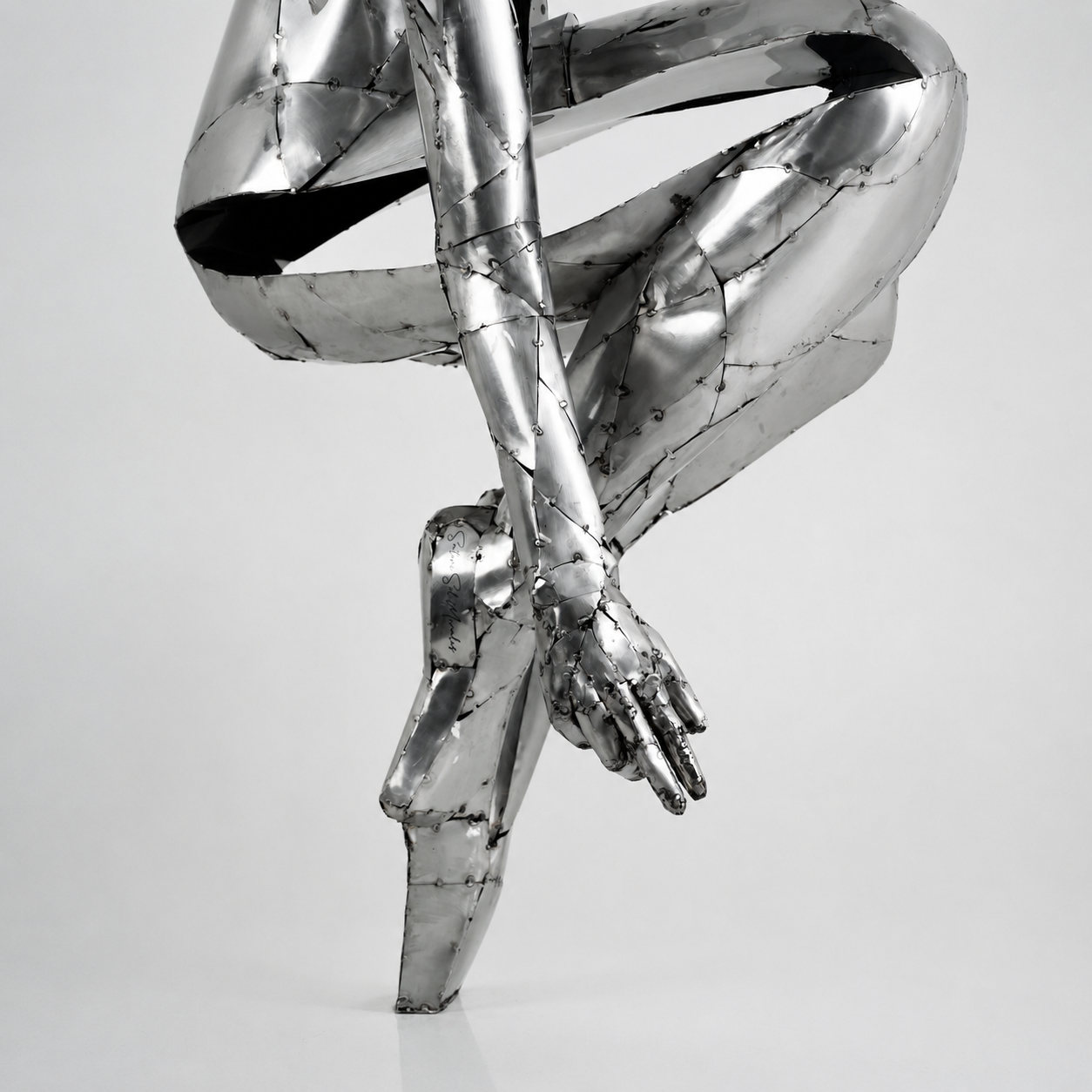 MERKABAH– Escultura Monumental en Acero Inoxidable | Sol Satori