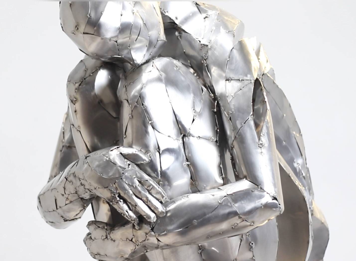 ALMA – Escultura en Acero Inoxidable Forjado en Frío | Sol Satori