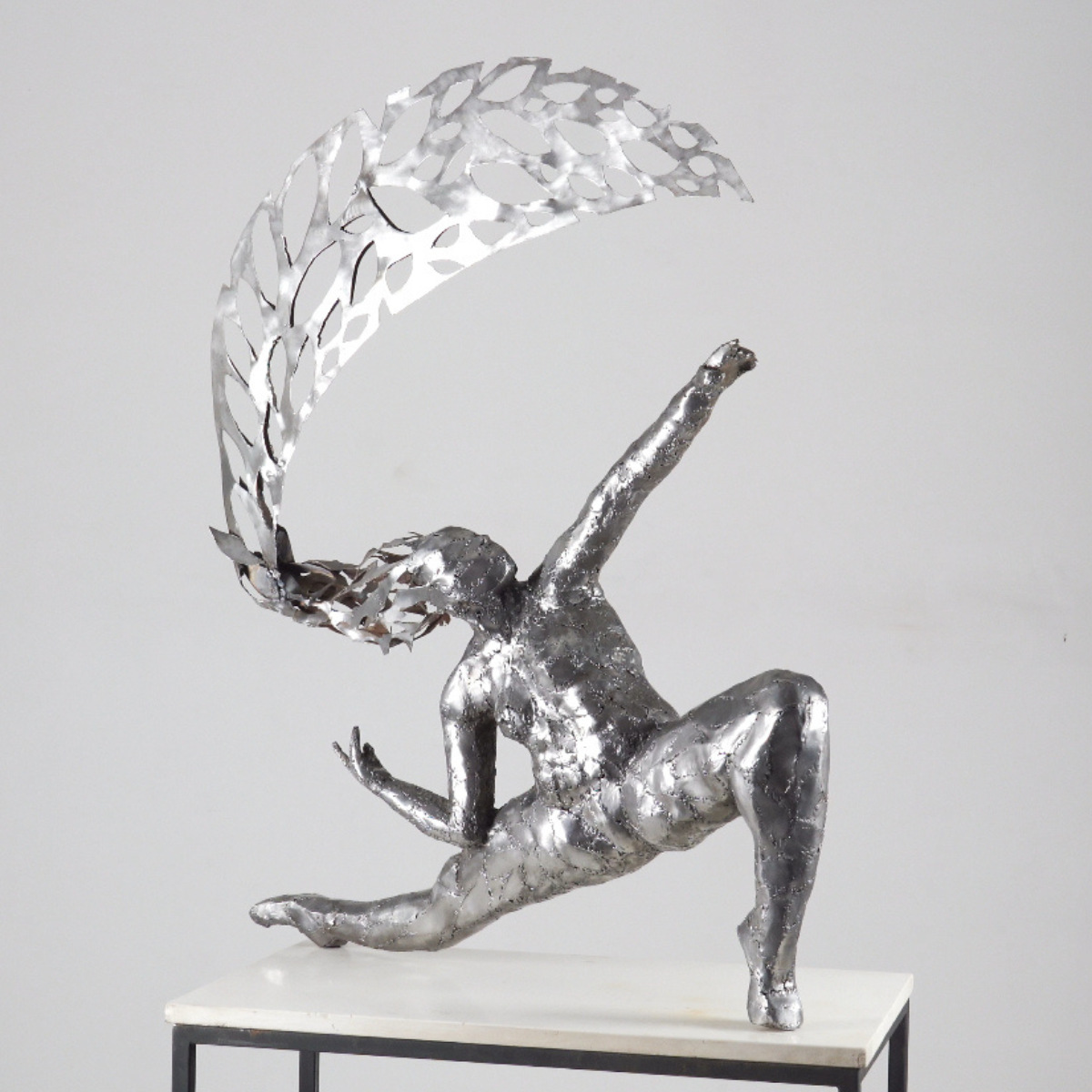 NEWEN- Escultura en acero al carbono- | Sol Satori