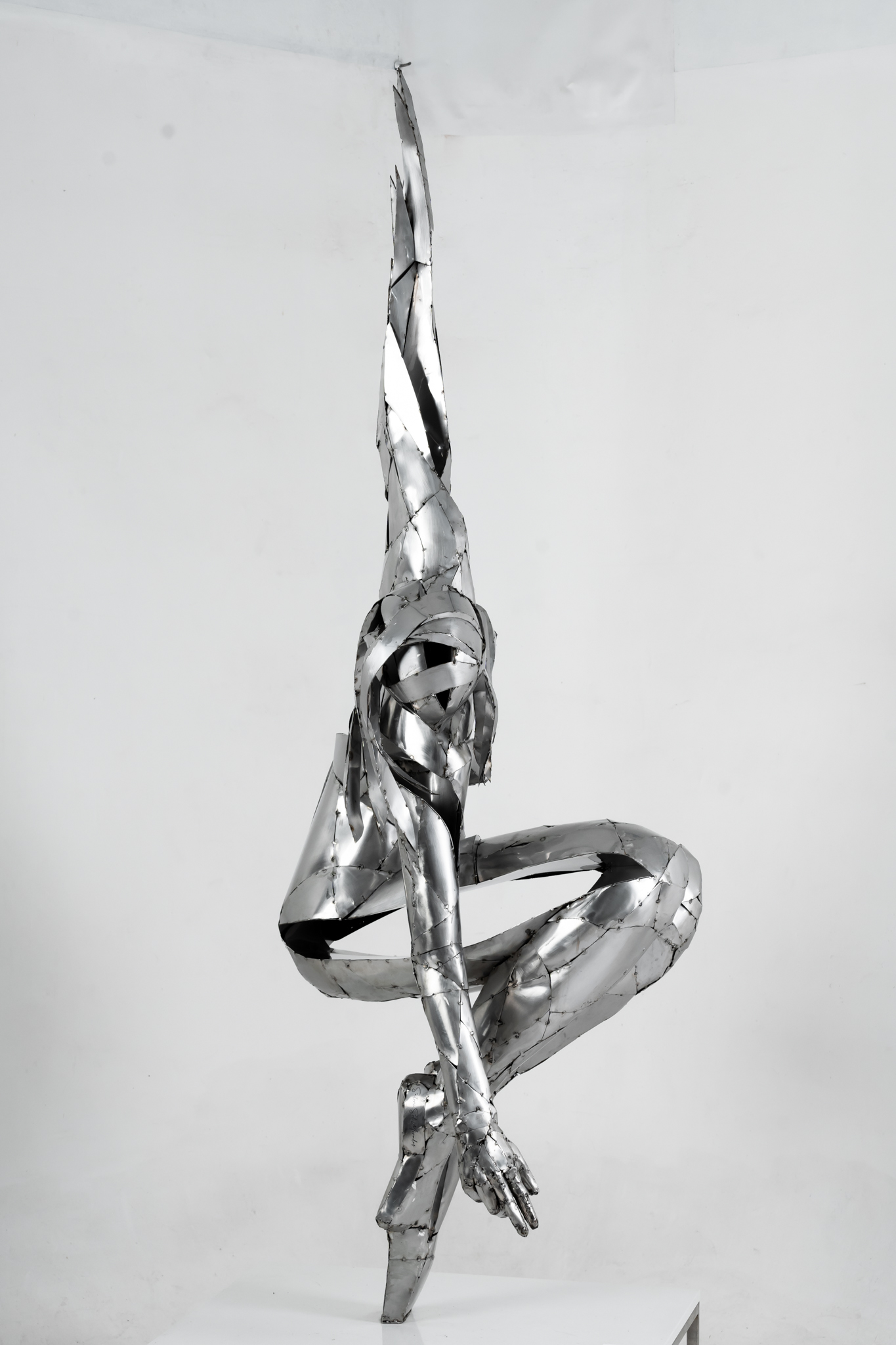 Merkabah – Escultura Monumental en Acero Inoxidable | Sol Satori