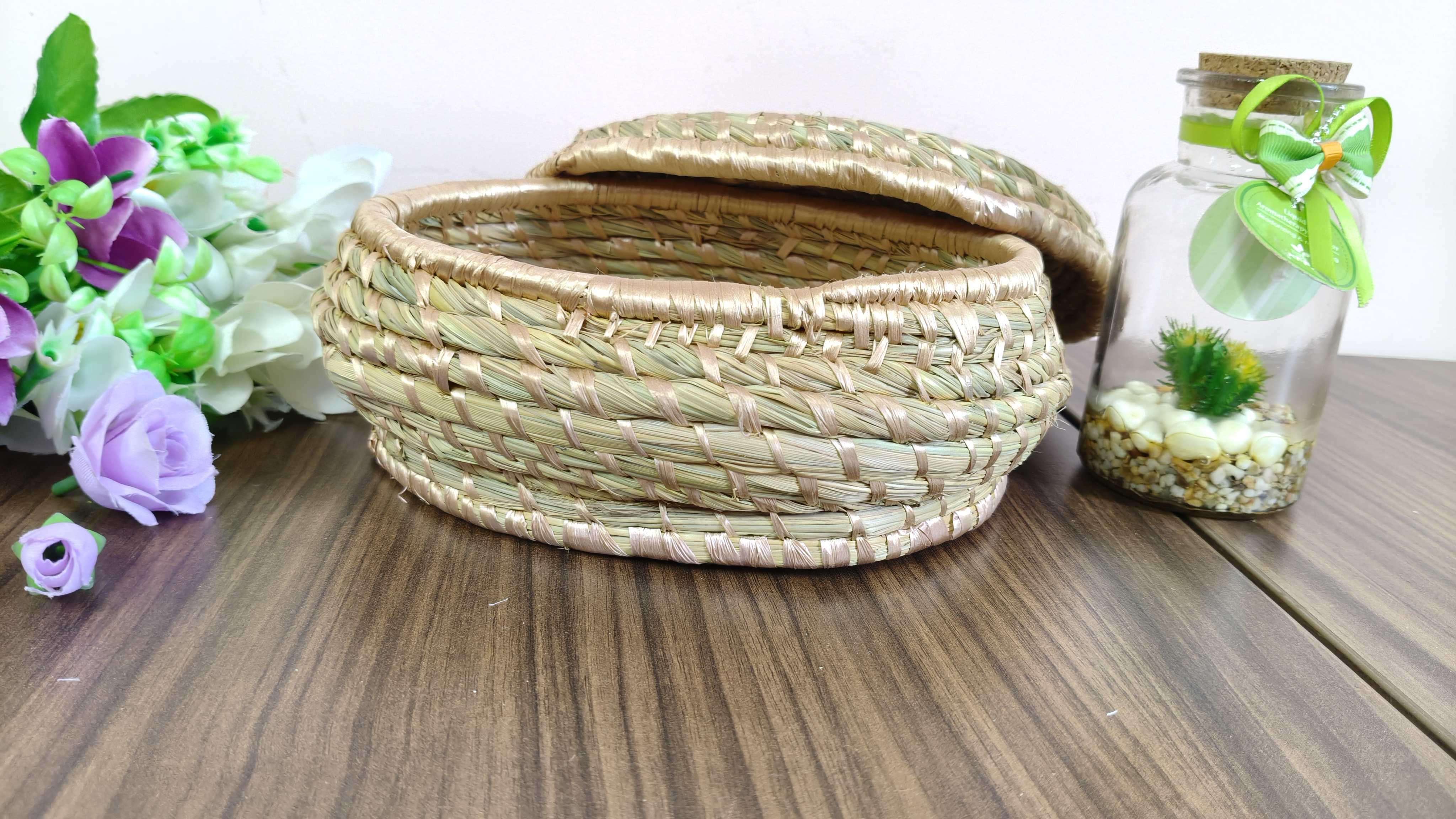 Round Container with Lid