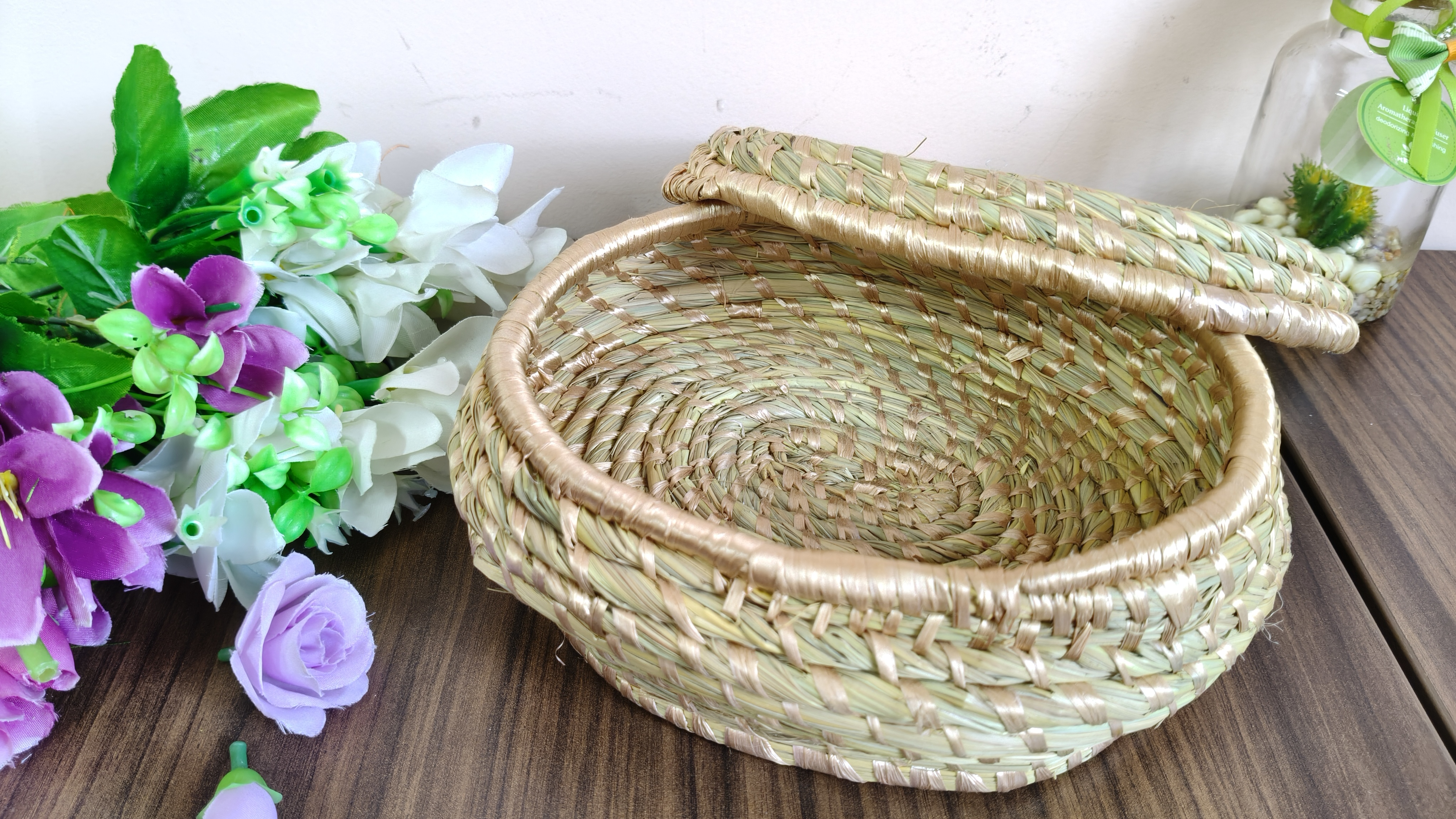 Round Container with Lid