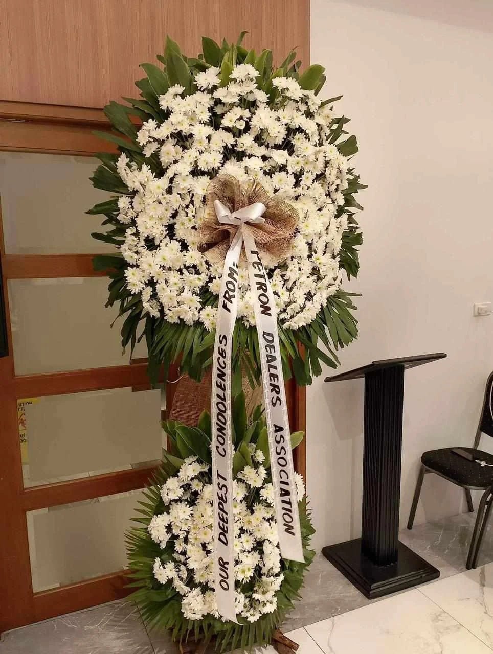  Pure White Funeral Wreath Flower Stand