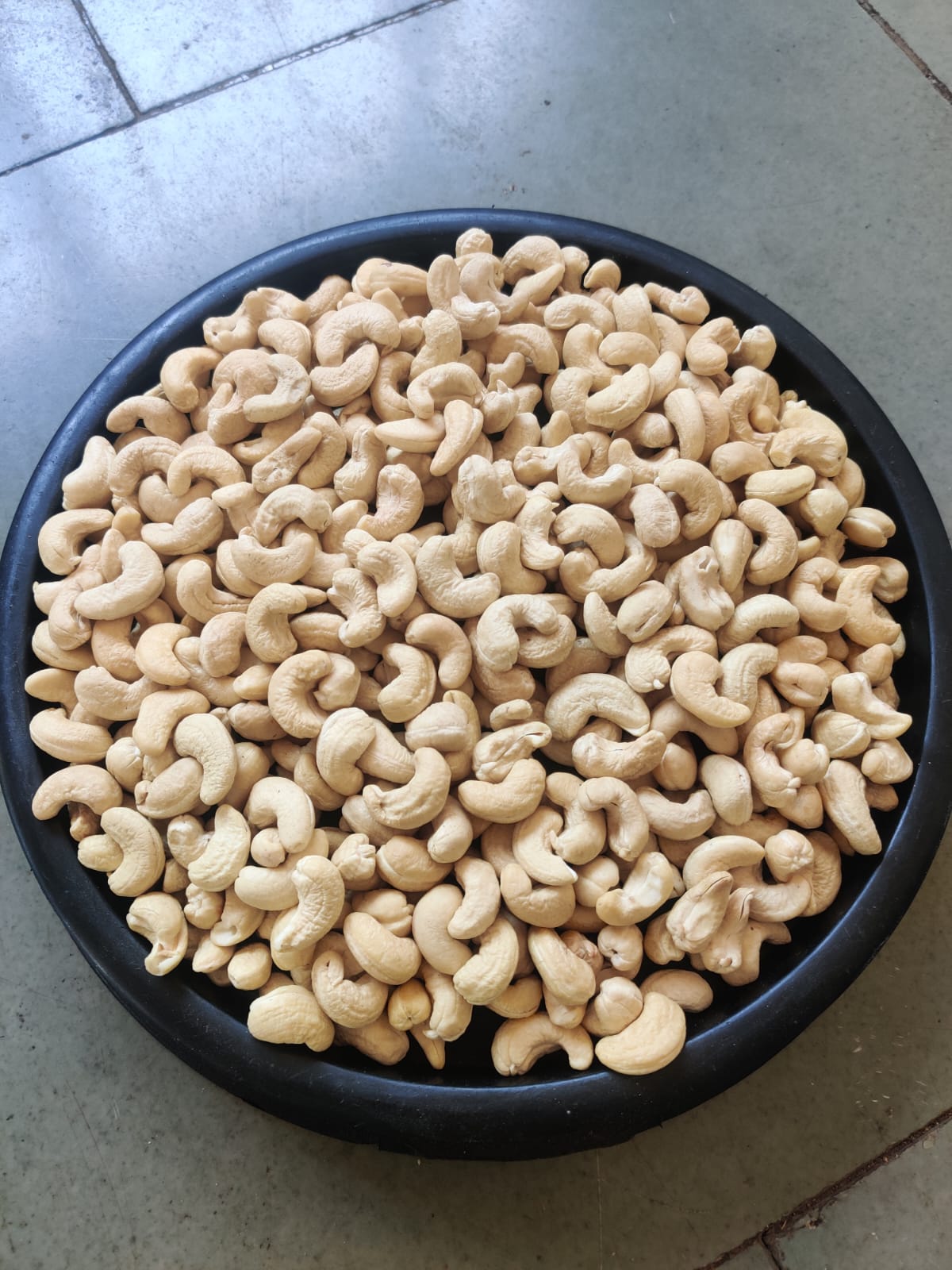 Whole Cashew Nuts
