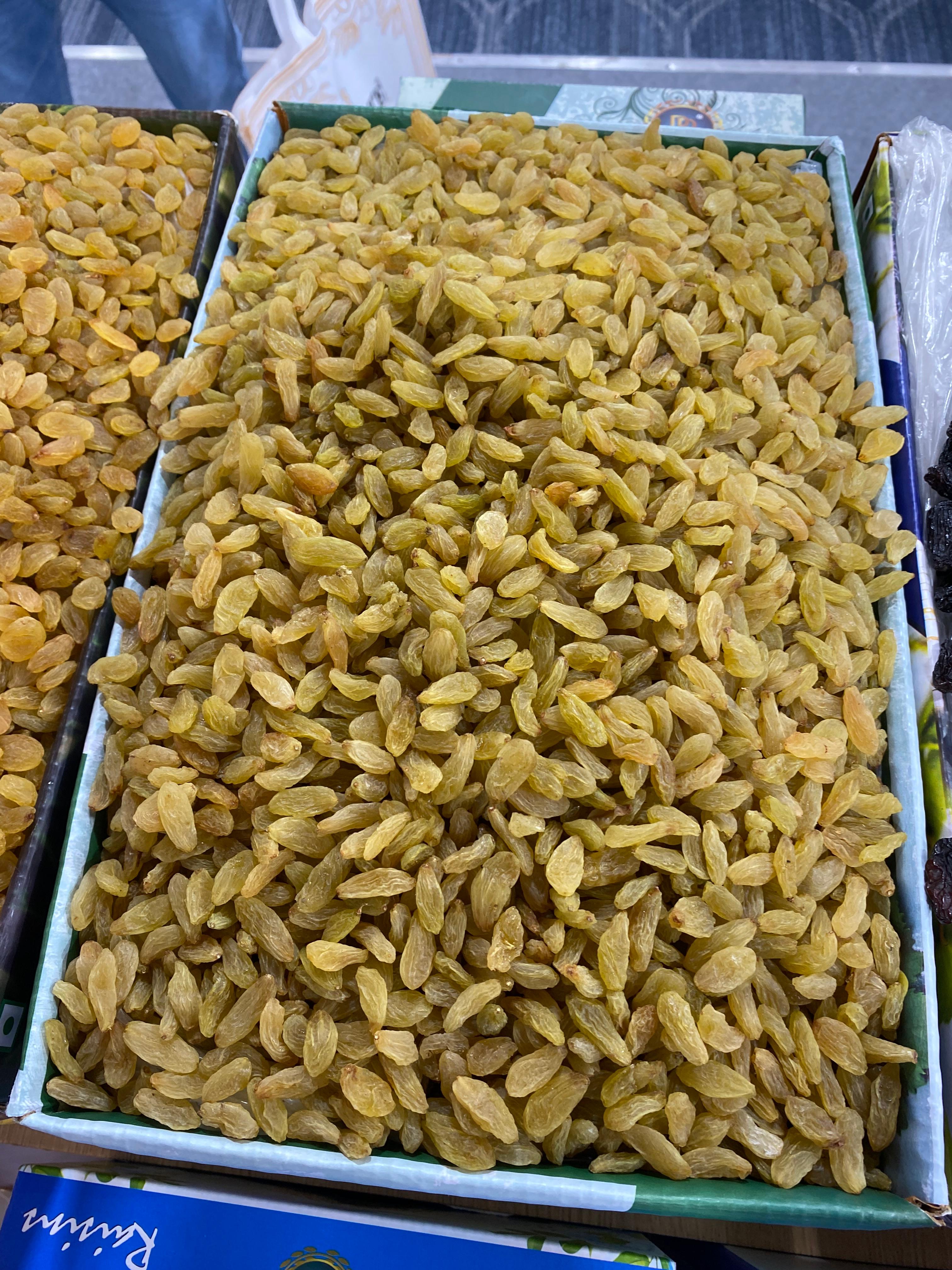 Golden raisins
