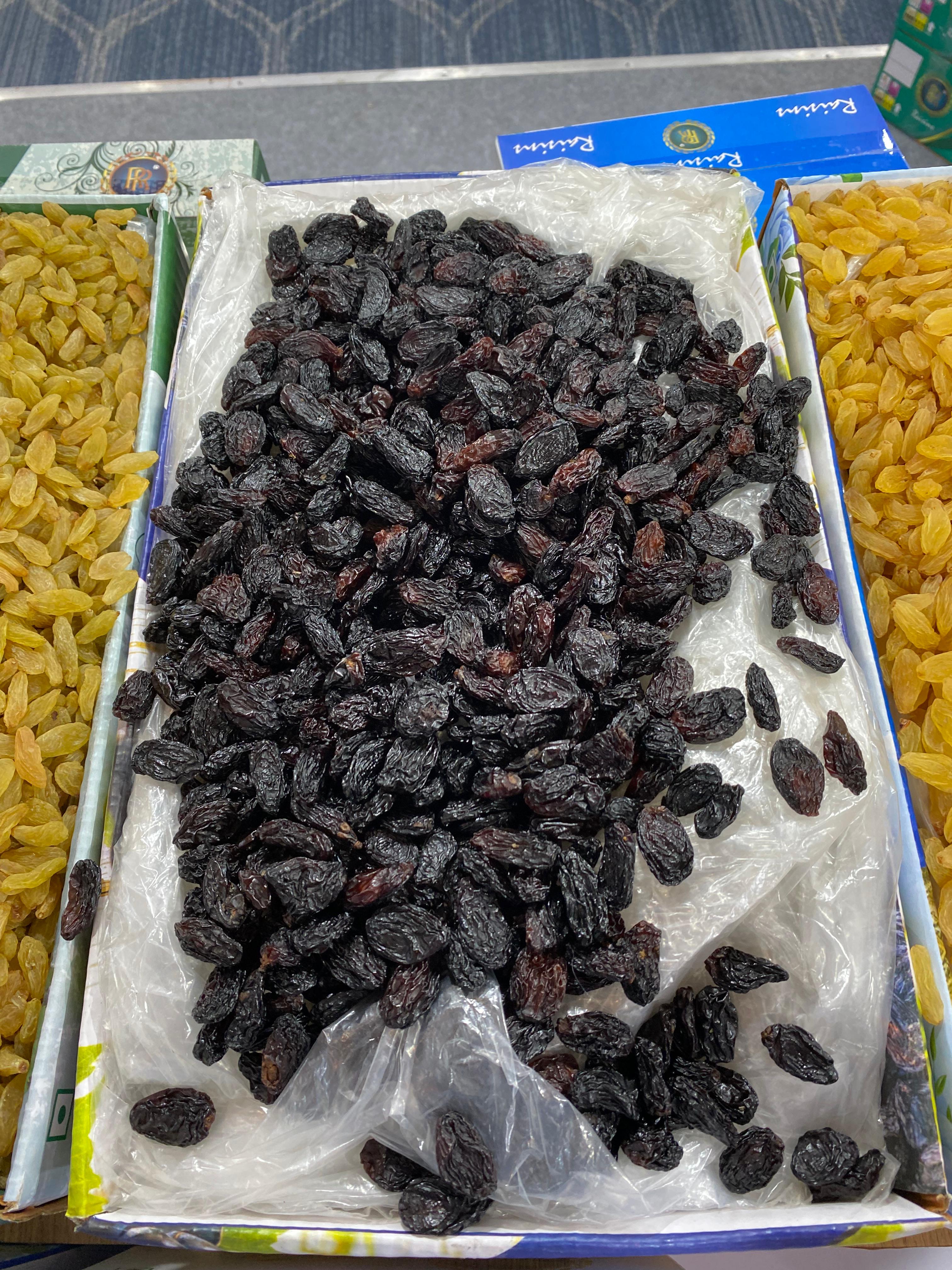 Black Raisins