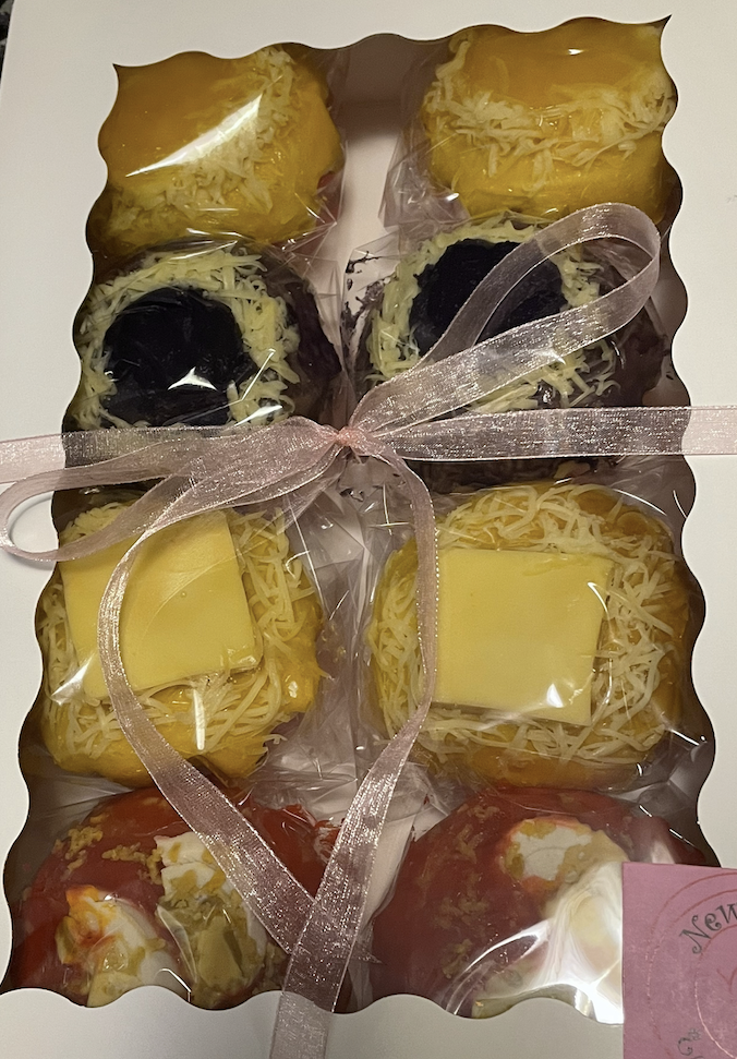 8 pcs New York Ensaymada