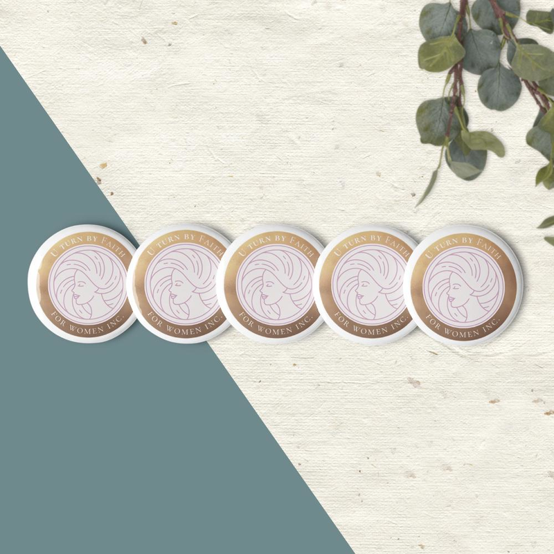 Set of pin buttons