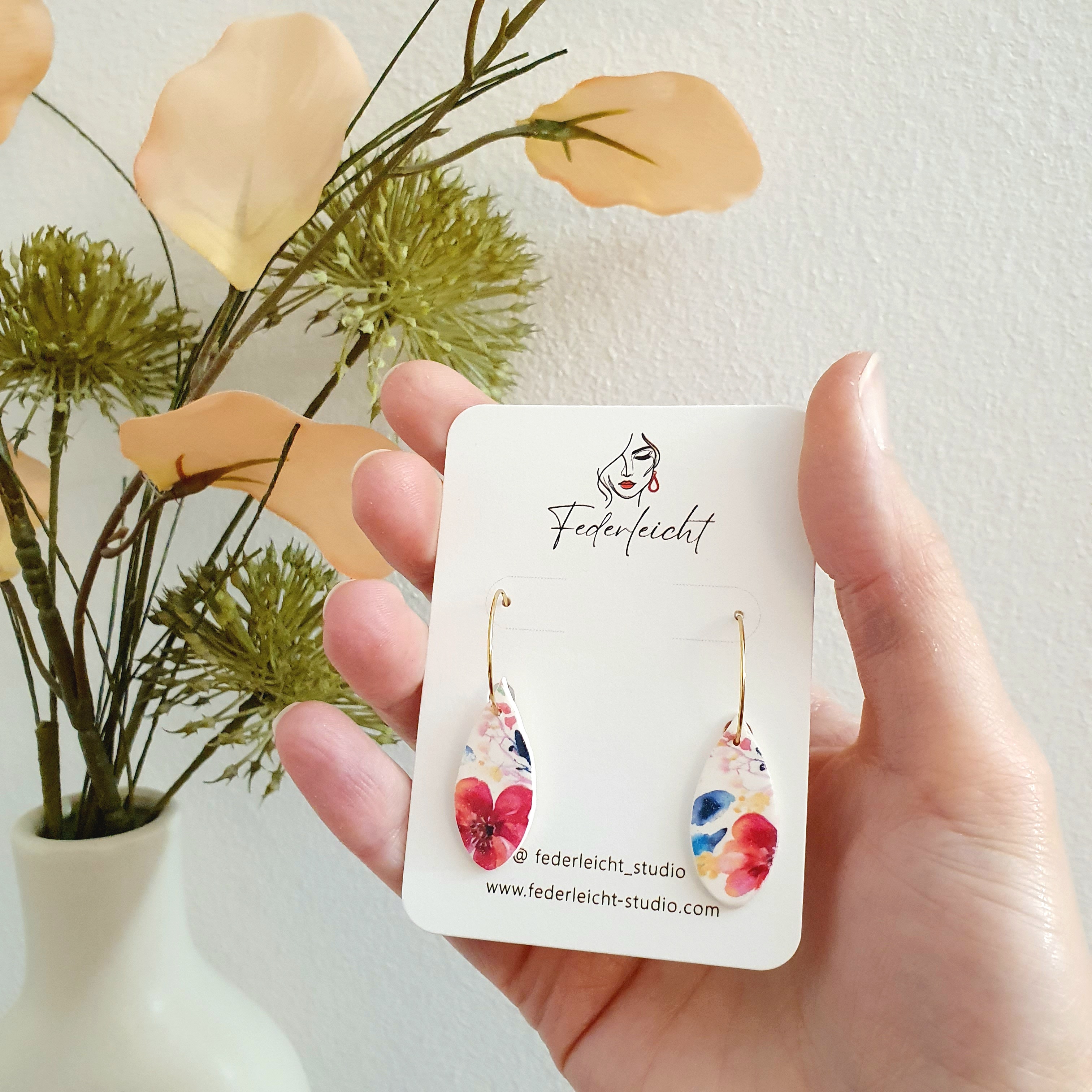 Bunte Blatt-Ohrringe