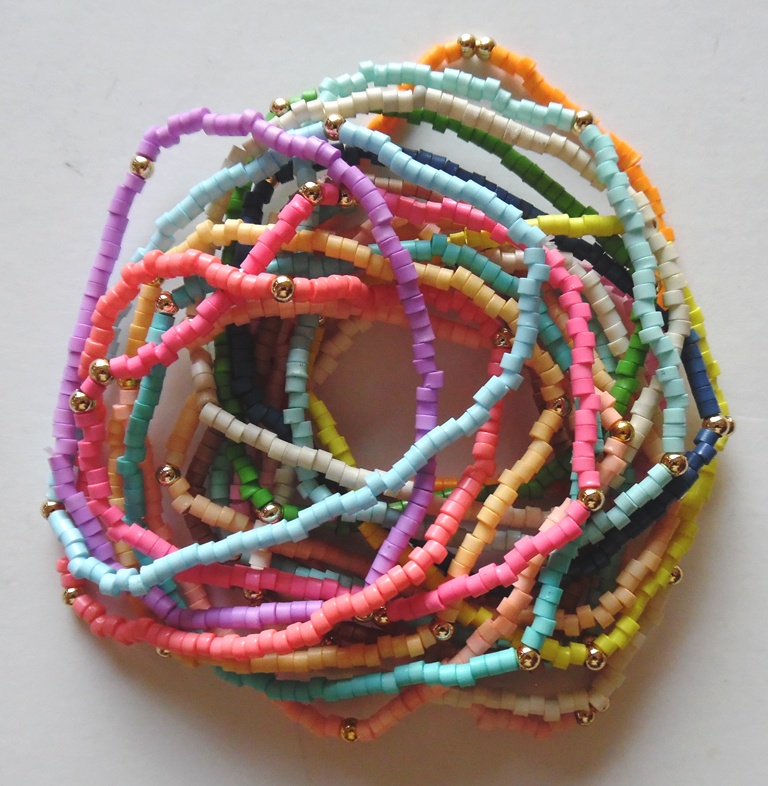 19pcs Bohemian Mixed Color Resin Bead & Gold CCB Beads Decorated Bracelet Set