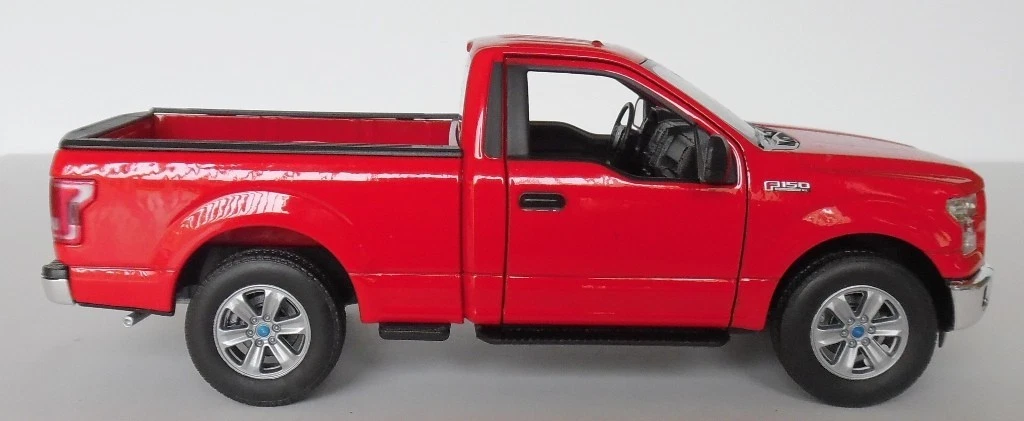 Red Diecast 2015 Ford F-150 Regular Cab 1/24 Welly New