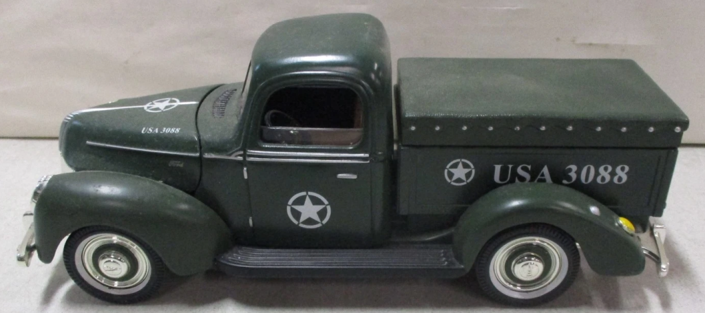Diecast USA Military Pickup Truck Bank Golden Wheel 1/24 New