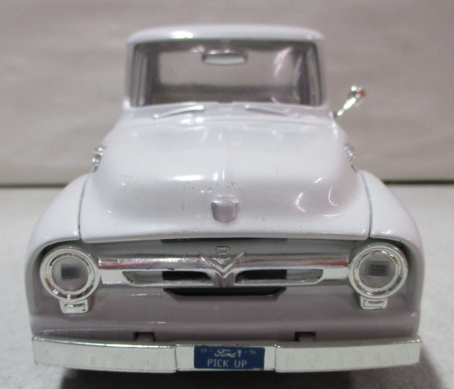 Diecast 1956 Ford Pickup Truck 1/24 Pre-Owned