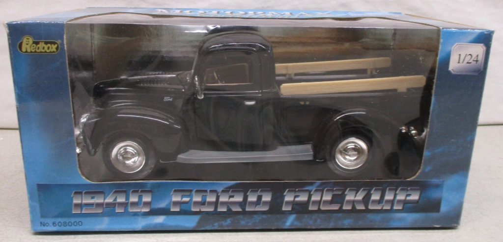 Diecast 1940 Ford Pickup Truck Redbox 1/24 New