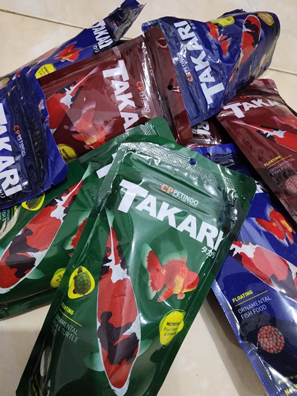 Takari Makanan Ikan Hias