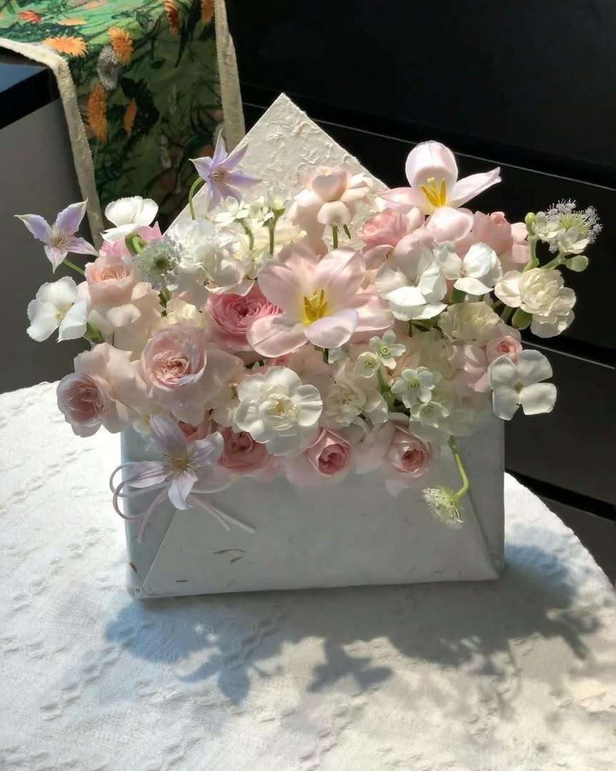 Hộp Hoa Thư – Dịu Êm & Tinh Tế