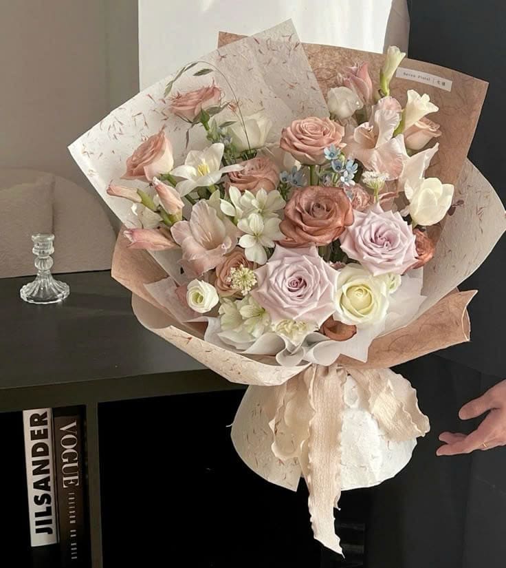 Hồng Trà & Cát Tường