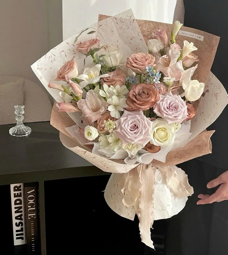 Hồng Trà & Cát Tường